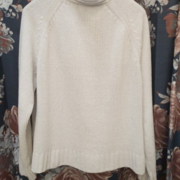 Reference Point NY Mock Turtle Crossover Neck Off-white Sweater - Picture 6 of 7